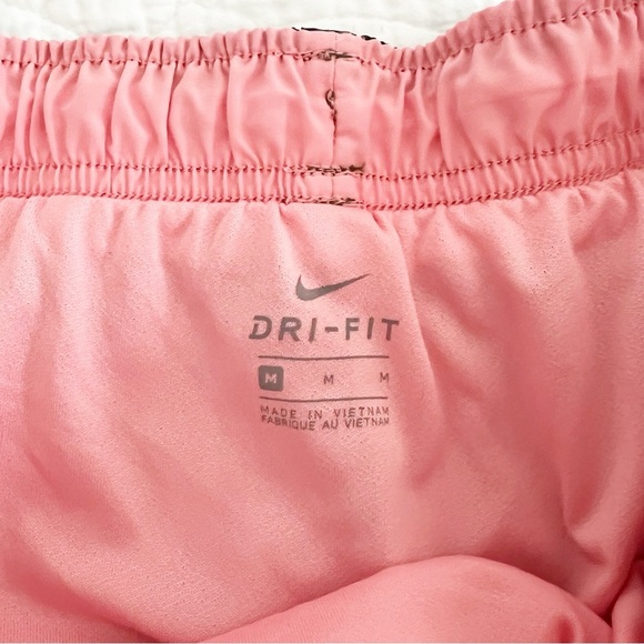 Nike Women's Dri Fit Tempo Green Pink Running Shorts Medium - Picture 3 of 4